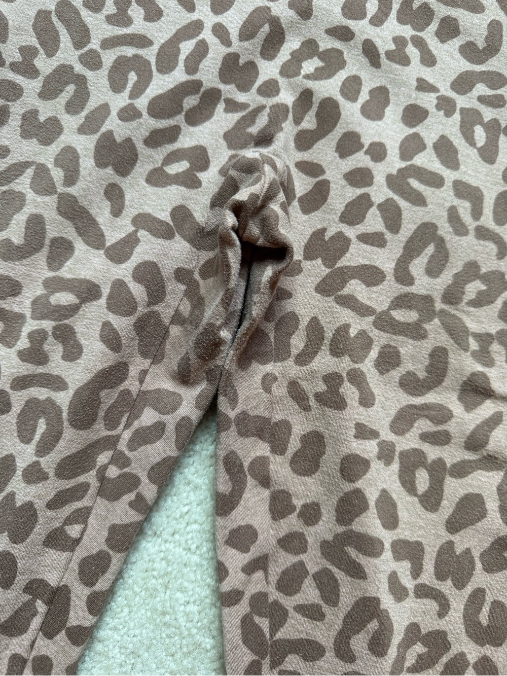 Bombshell Sportswear Cheetah Leggings Tan - Picture 4 of 6